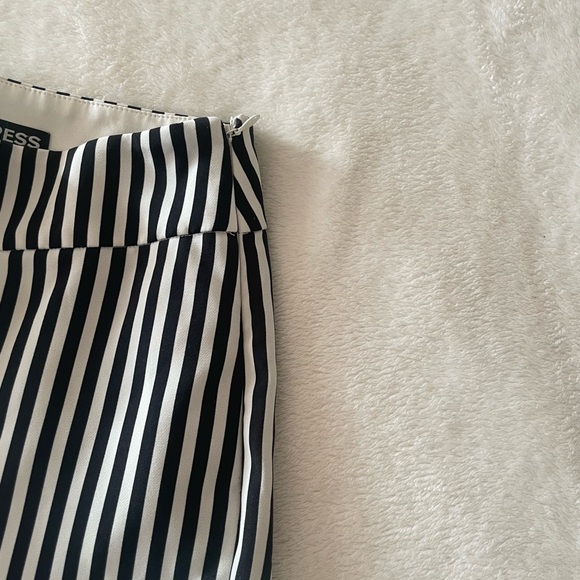 Express Cropped Wide Leg High-rise Pants - Picture 3 of 5